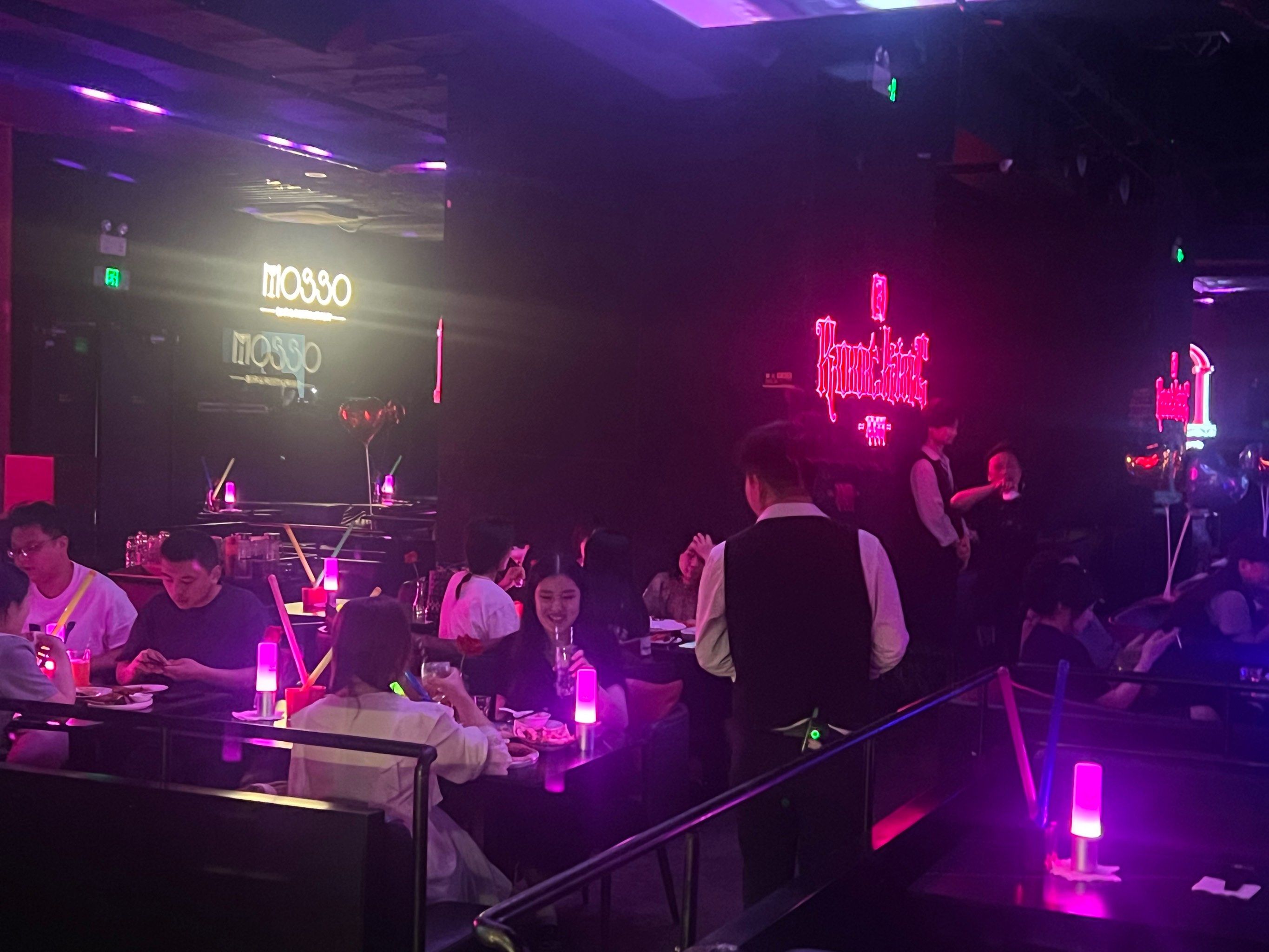 遂宁商务KTV夜场新推广-射洪县ktv预订